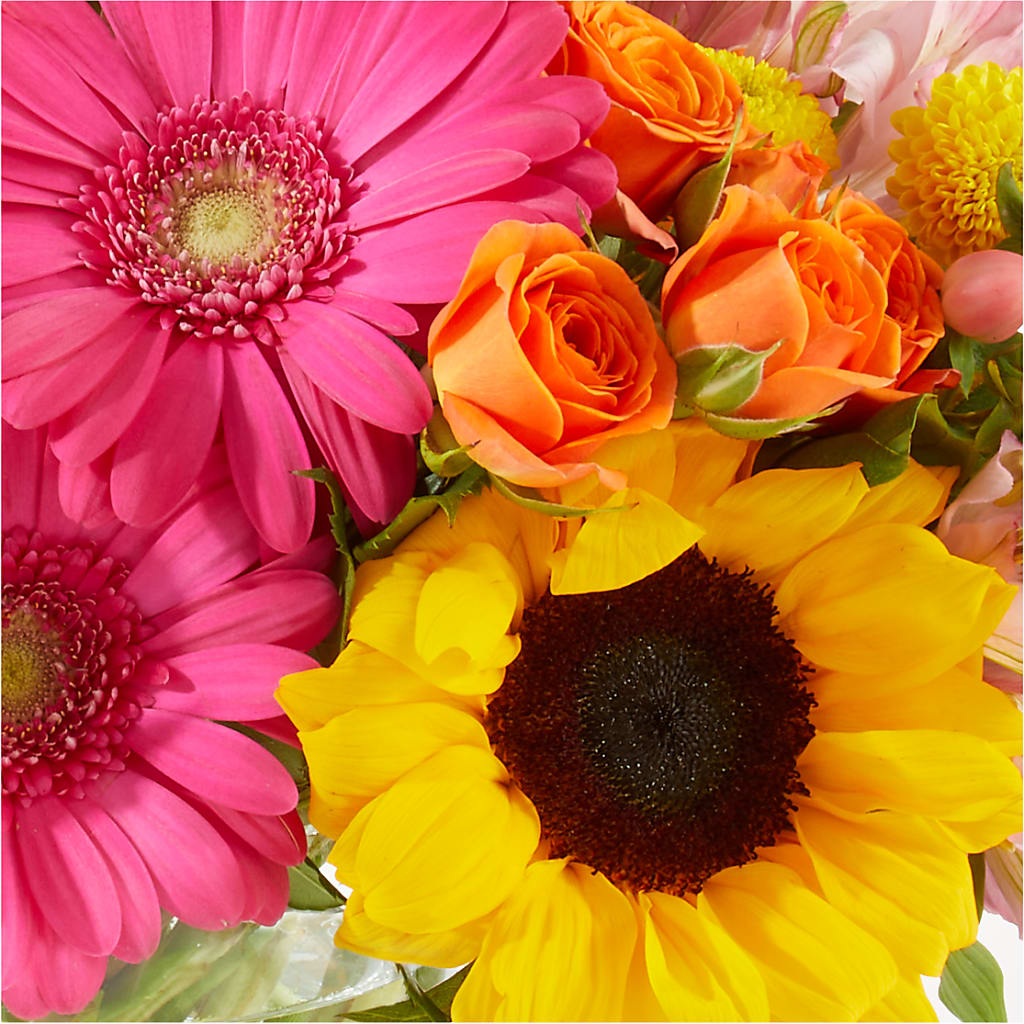 Florist Original Mixed Bouquet – Flowers From The Heart Auburn, Auburn MI