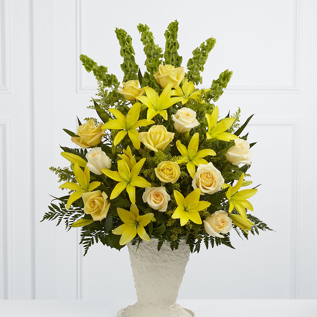 Golden Memories Arrangement – Flowers From The Heart Auburn, Auburn MI