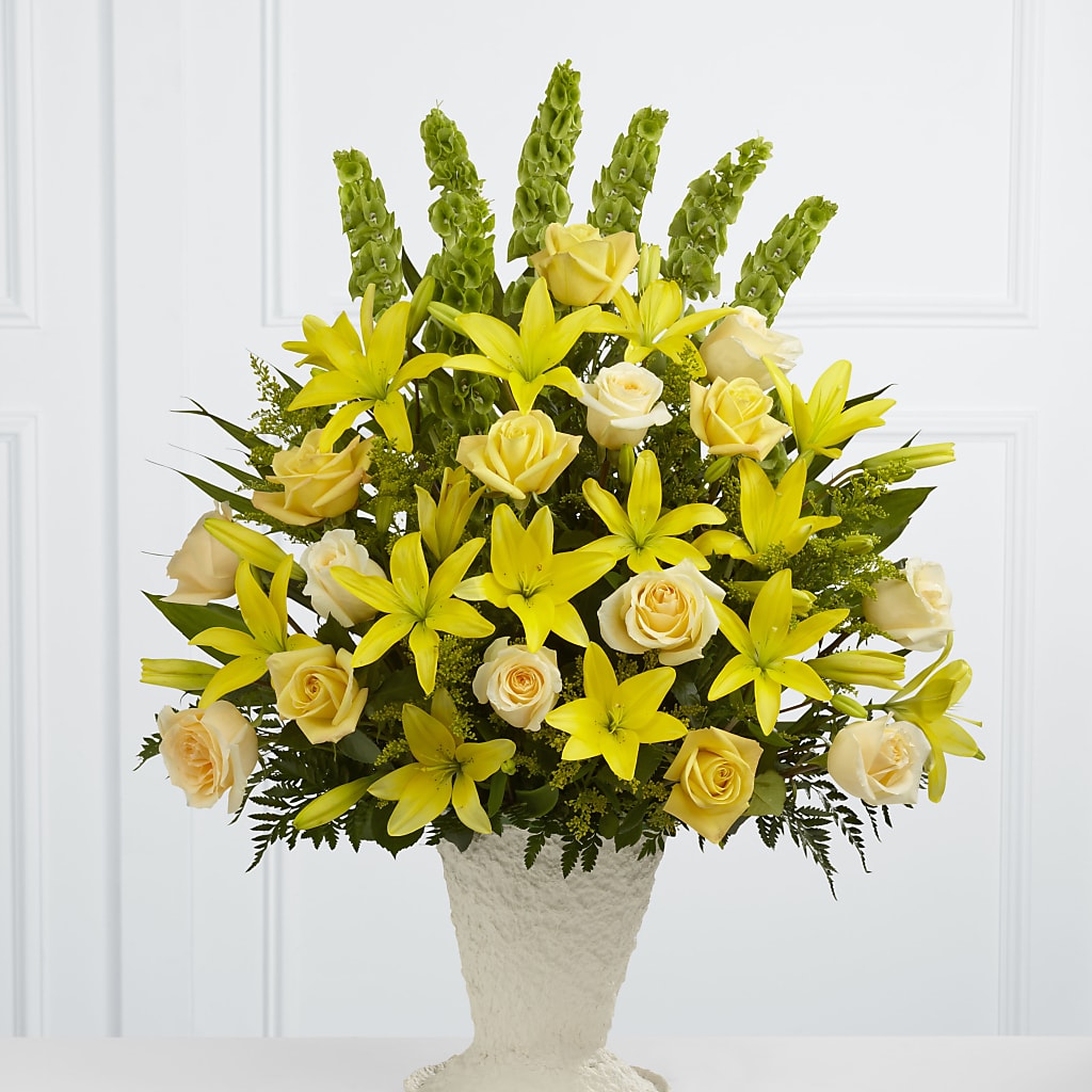 Golden Memories Arrangement – Flowers From The Heart Auburn, Auburn MI