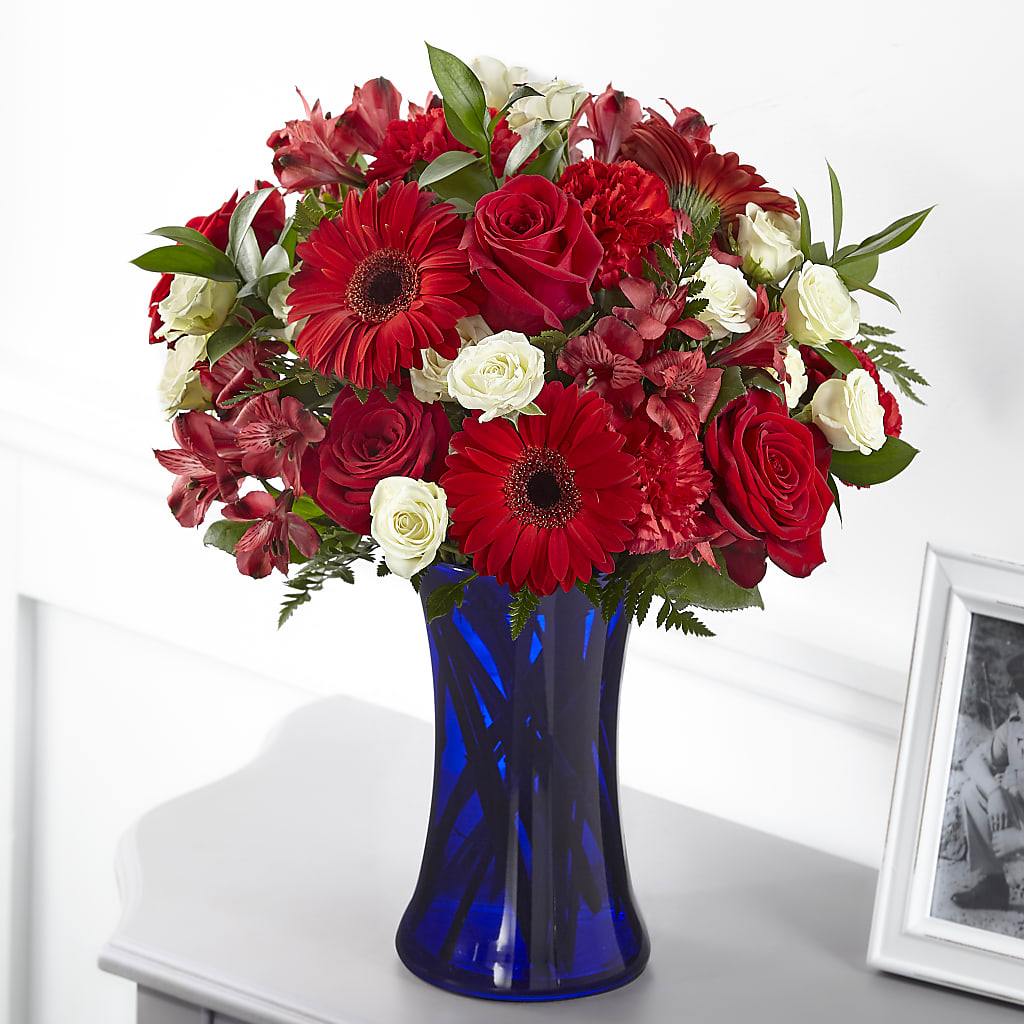 Hearts Embrace Bouquet – Flowers From The Heart Auburn, Auburn MI