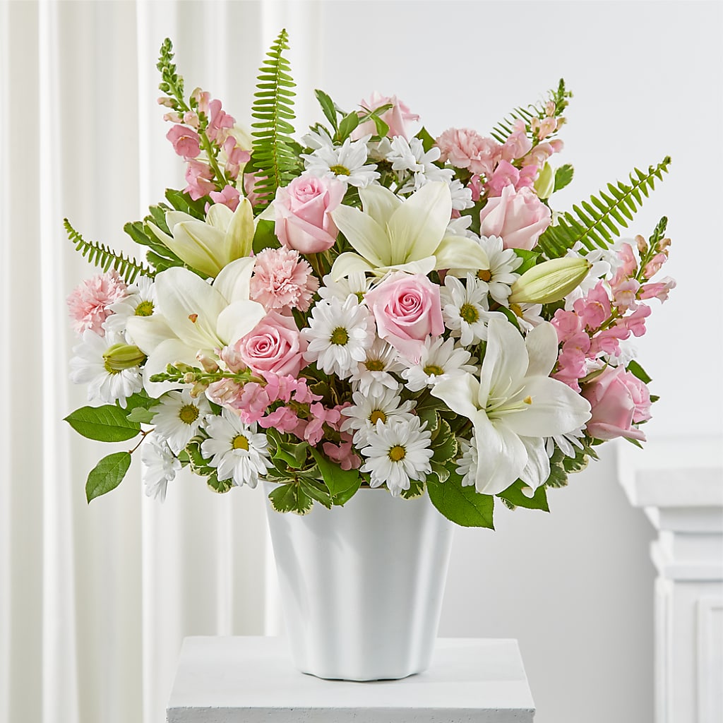 Soft Touch Tabletop Basket – Flowers From The Heart Auburn, Auburn MI
