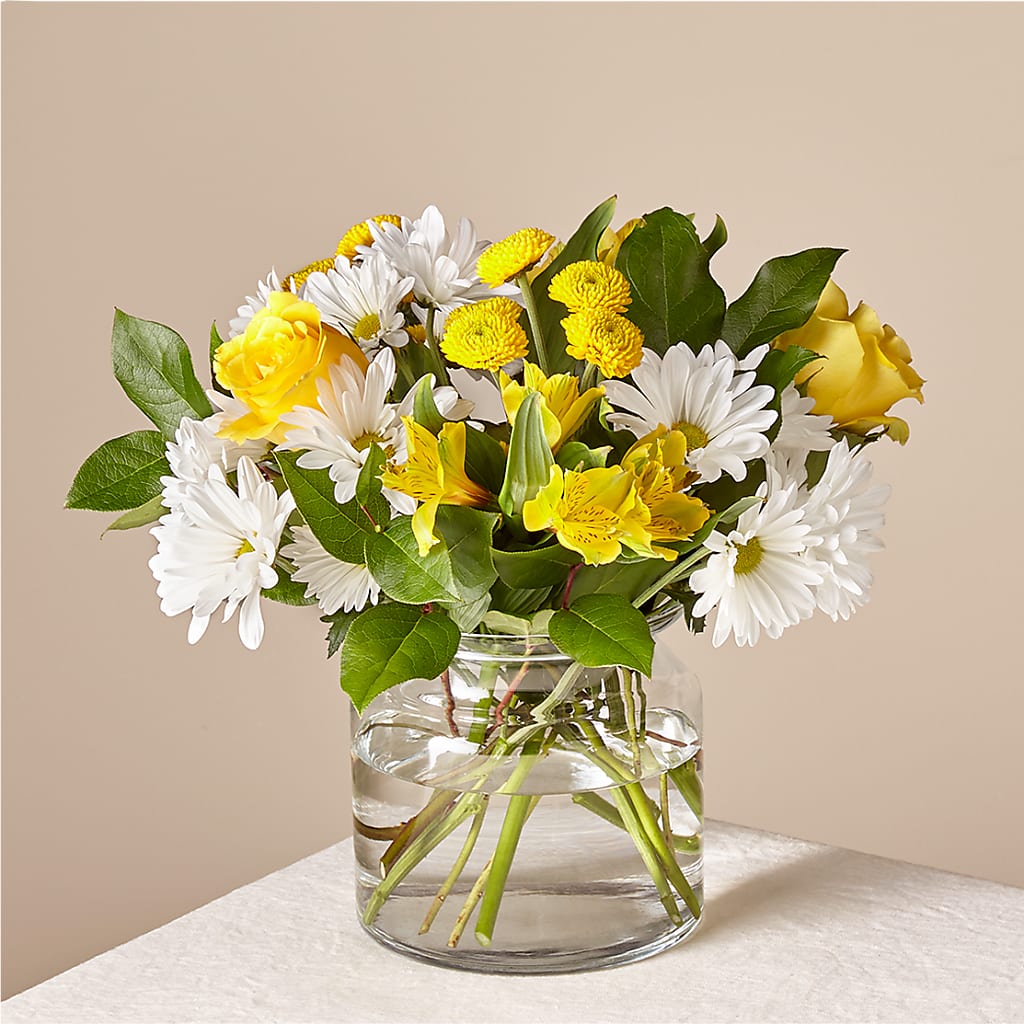 Sunny Sentiments Bouquet – Flowers From The Heart Auburn, Auburn MI