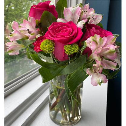 Sweet & Pretty Bouquet –  Flowers From The Heart Auburn, Auburn MI