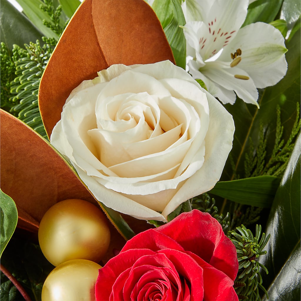 Joy & Jolly Bouquet –  Flowers From The Heart Auburn, Auburn MI