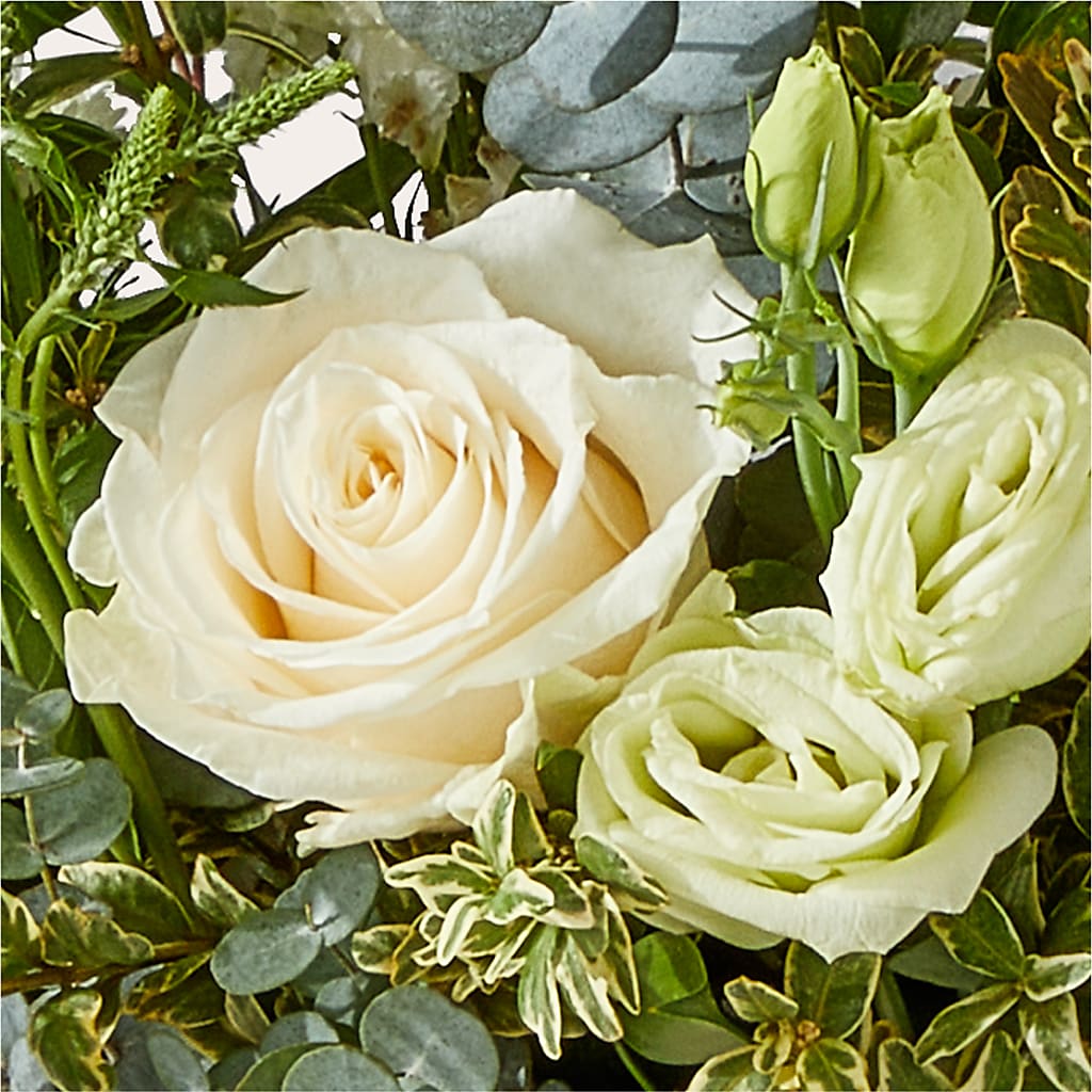 Cashmere Bouquet –  Flowers From The Heart Auburn, Auburn MI