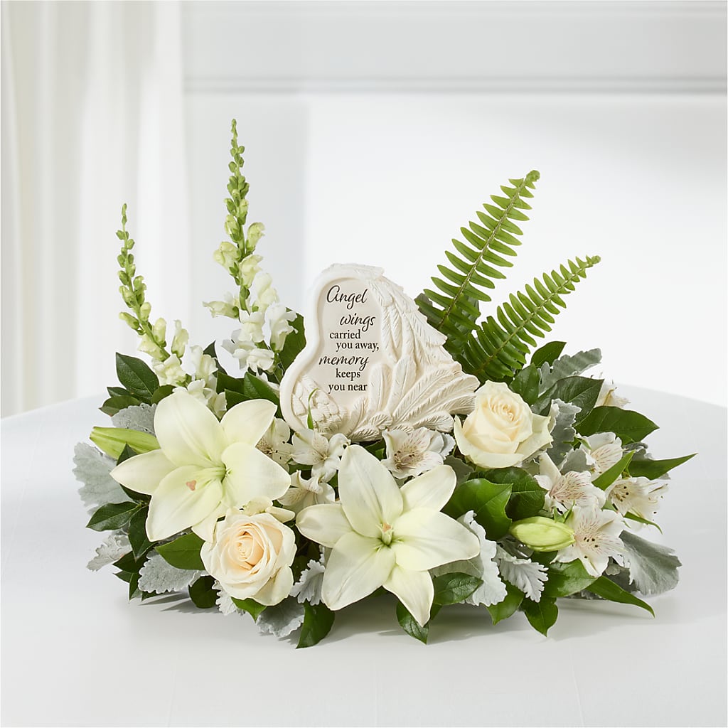 Holding You Close Arrangement –  Flowers From The Heart Auburn, Auburn MI