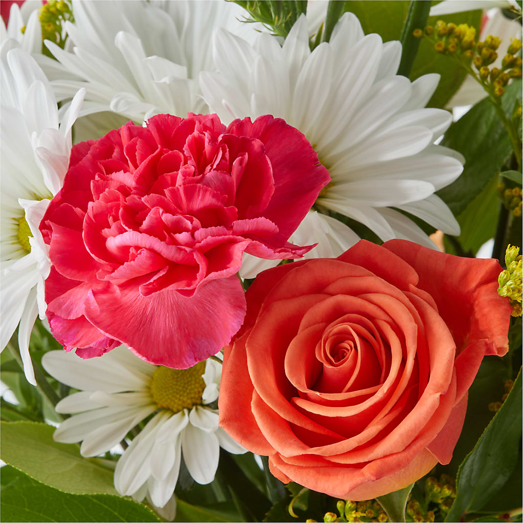 Oopsie Daisy Bouquet –  Flowers From The Heart Auburn, Auburn MI