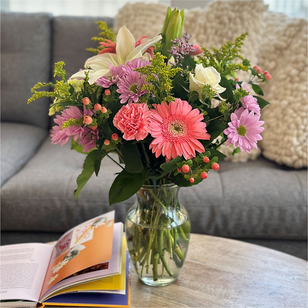 Pastel Tradition - A Florist Original –  Flowers From The Heart Auburn, Auburn MI