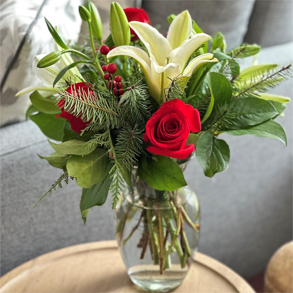 Sparkling Snowflakes Bouquet –  Flowers From The Heart Auburn, Auburn MI