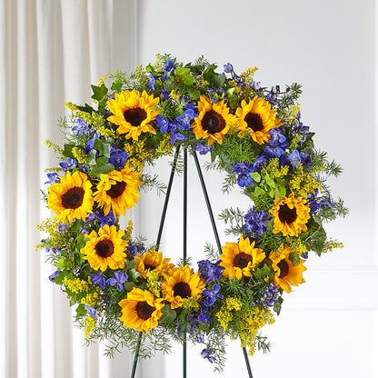 Bright Rays Wreath –  Flowers From The Heart Auburn, Auburn MI