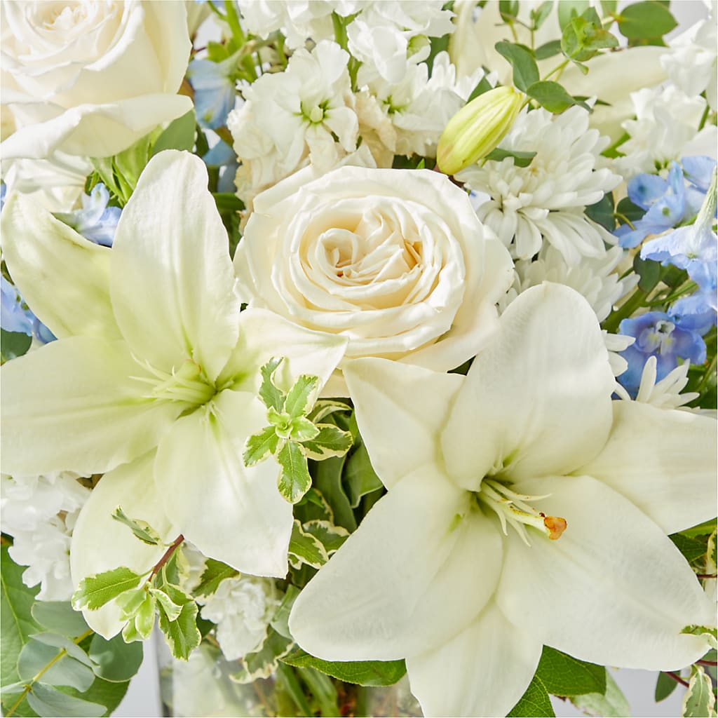 Peace of Mind Bouquet –  Flowers From The Heart Auburn, Auburn MI