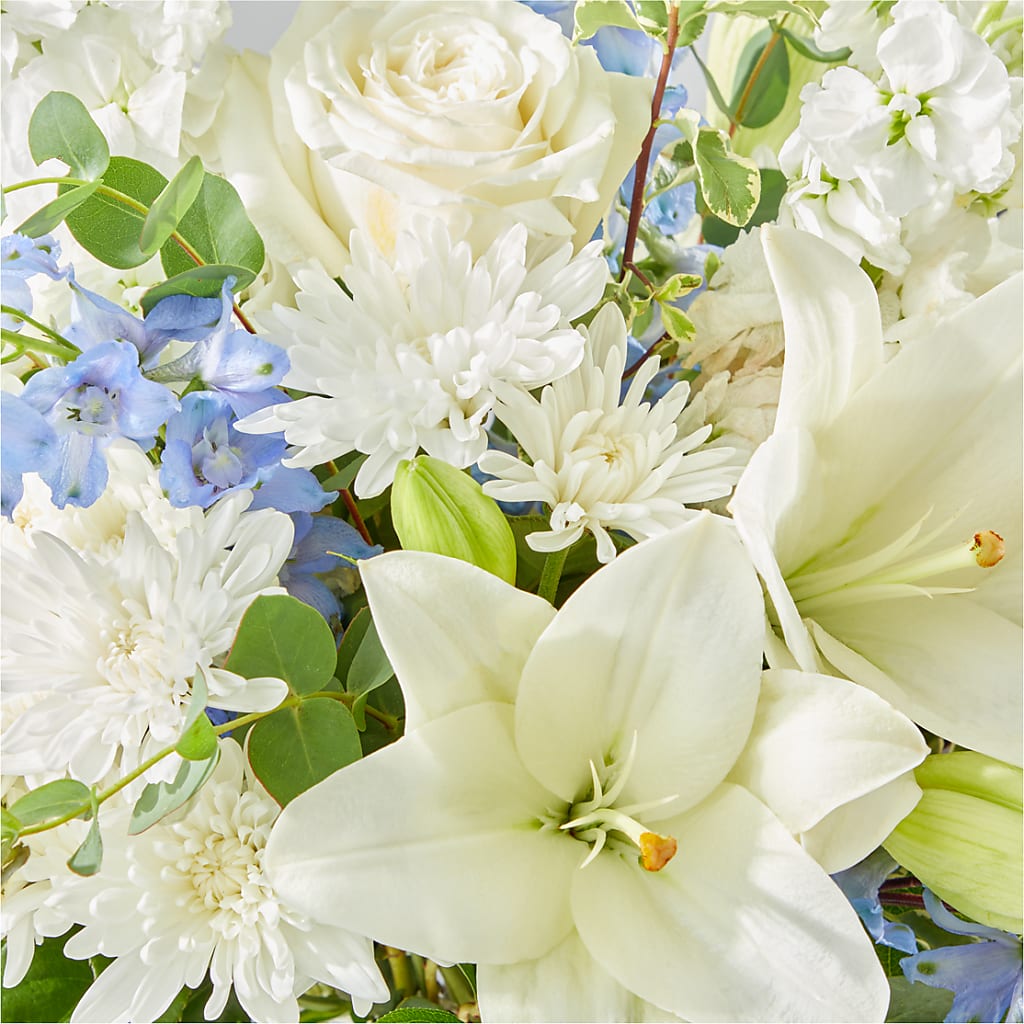 Peace of Mind Bouquet –  Flowers From The Heart Auburn, Auburn MI