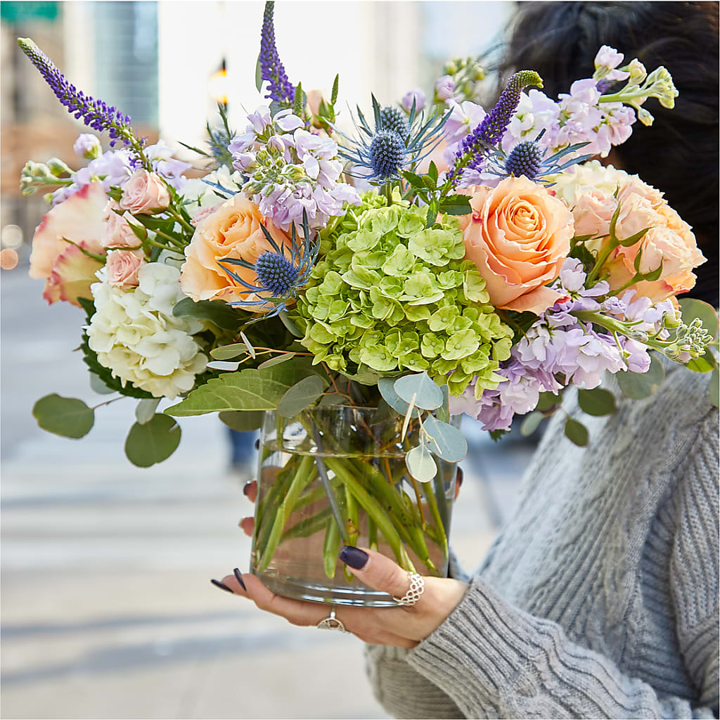 Porch Swing Bouquet –  Flowers From The Heart Auburn, Auburn MI