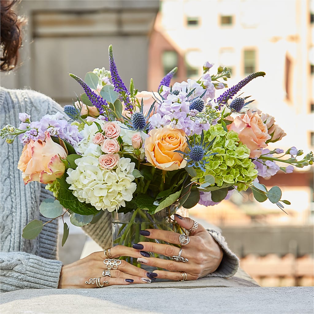 Porch Swing Bouquet –  Flowers From The Heart Auburn, Auburn MI