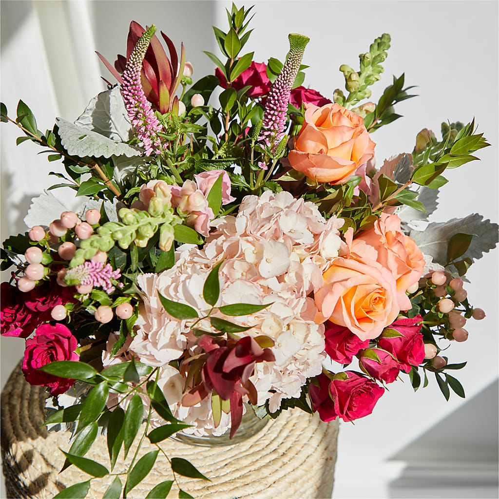 Glitz & Glam Bouquet –  Flowers From The Heart Auburn, Auburn MI