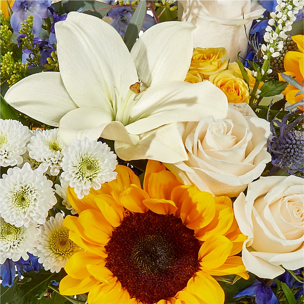 Wonderfully Sunny Bouquet –  Flowers From The Heart Auburn, Auburn MI