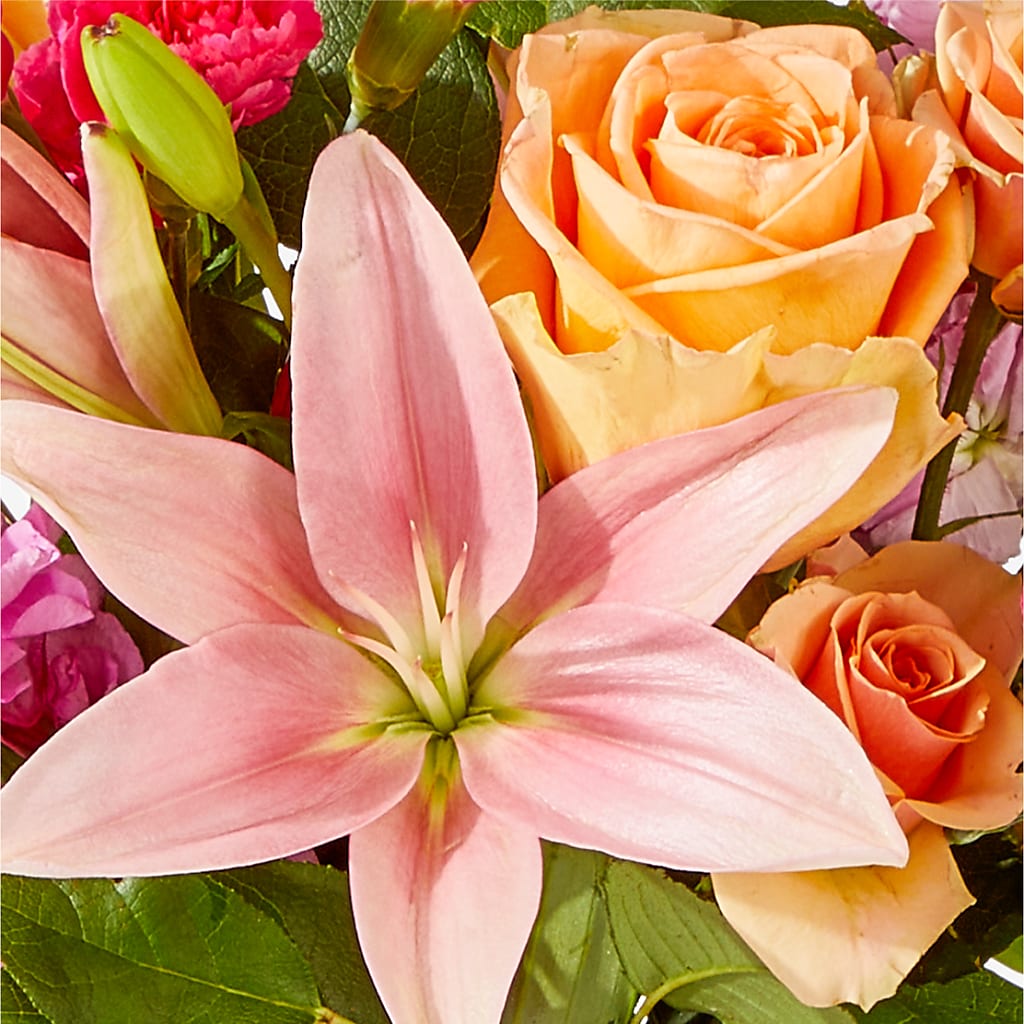 Bisous Bouquet –  Flowers From The Heart Auburn, Auburn MI