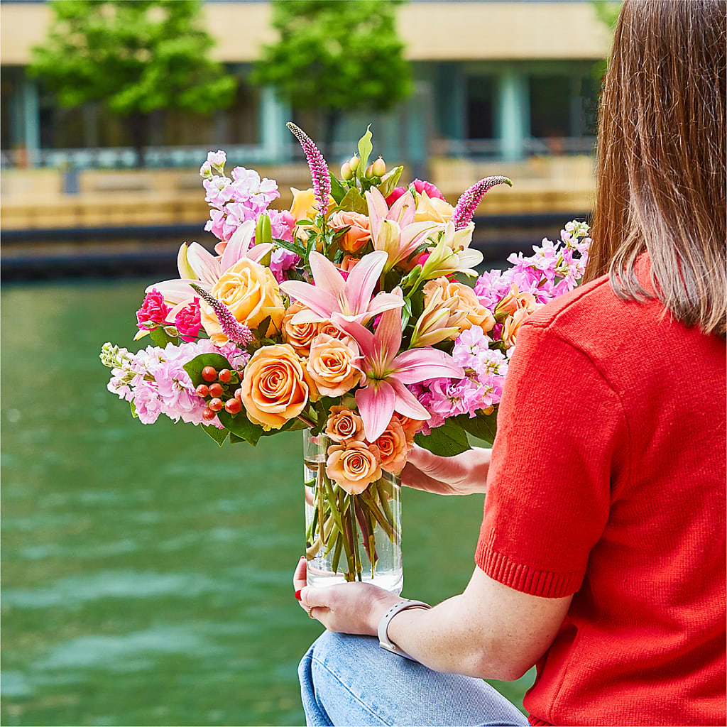 Bisous Bouquet –  Flowers From The Heart Auburn, Auburn MI