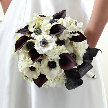To Have and To Hold Bouquet –  Flowers From The Heart Auburn, Auburn MI